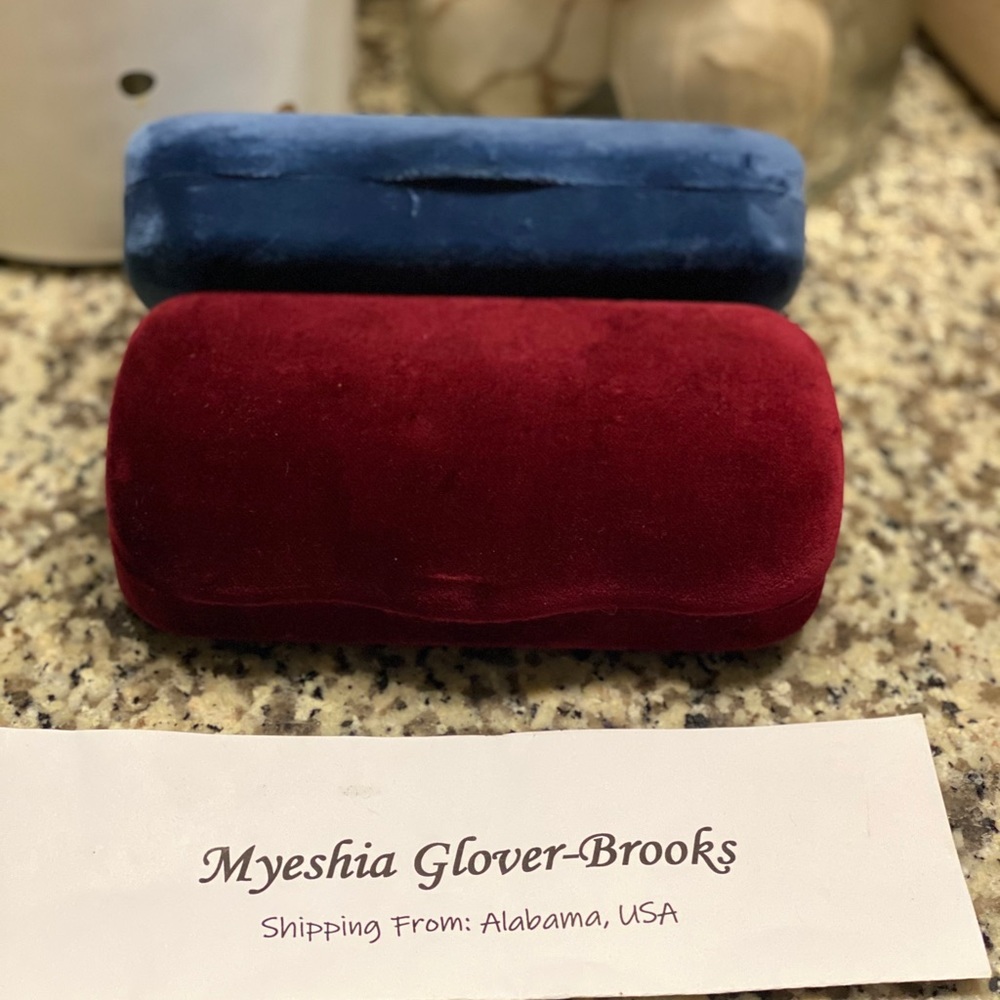 ❤️SOLD Gucci Sunglasses Cases